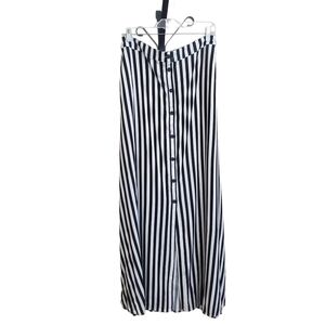 NWT Hot Topic Black & White Stripe Maxi Buttonskirt, Large